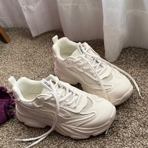 Dream Pairs Women's Cream Sneakers